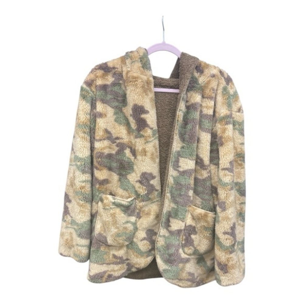 Love Riche women double side Camo Puffer Jacket size medium